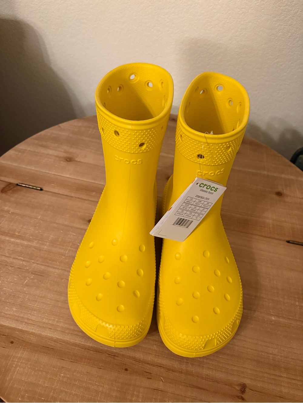 CROCS Women's Waterproof Yellow Rain Boots Size 11